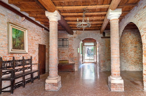 Photo 1 - Exclusive Palazzo Schifanoia Apartment