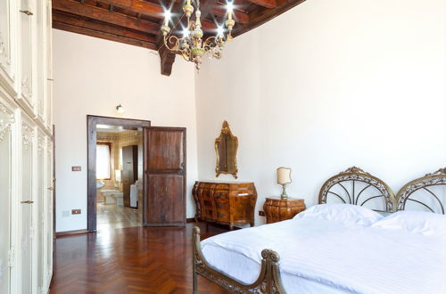 Photo 8 - Exclusive Palazzo Schifanoia Apartment