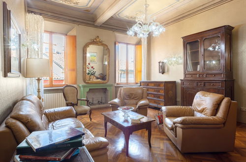 Photo 23 - Exclusive Palazzo Schifanoia Apartment