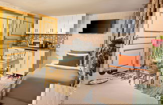 Photo 3 - Alhambra Apart Hotel
