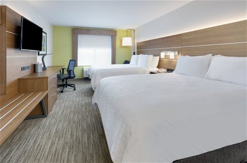 Photo 18 - Holiday Inn Express & Suites San Antonio NW near SeaWorld