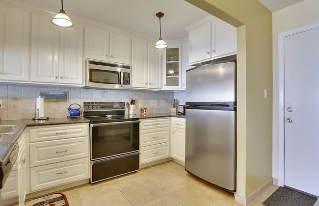 By The Sea Gulf View Deluxe Condo - Photo 29