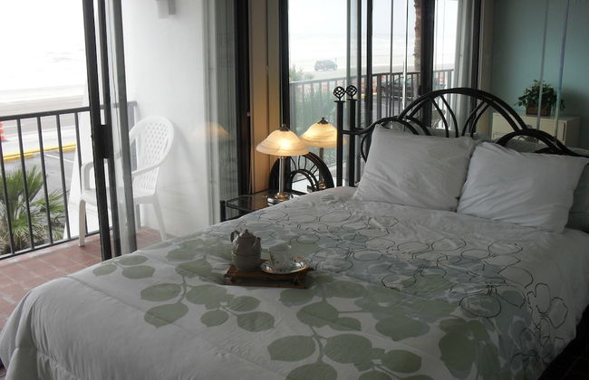 By The Sea Gulf View Deluxe Condo - Photo 12