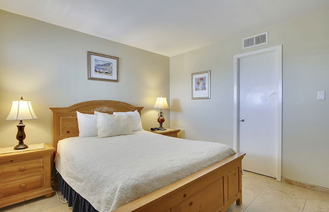 By The Sea Gulf View Deluxe Condo - Photo 15