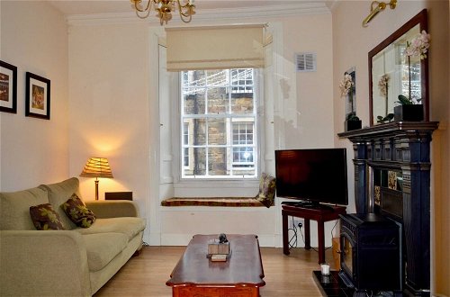 Foto 12 - Homely, Comfortable 2 Bed in Historic Rose Street