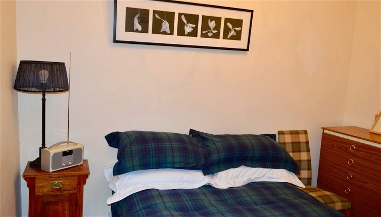 Photo 1 - Homely, Comfortable 2 Bed in Historic Rose Street
