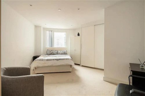 Foto 7 - Remarkable 2-bed Apartment in London Amazing Views