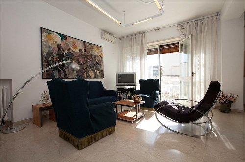 Foto 11 - Rental In Rome Devoti Apartment