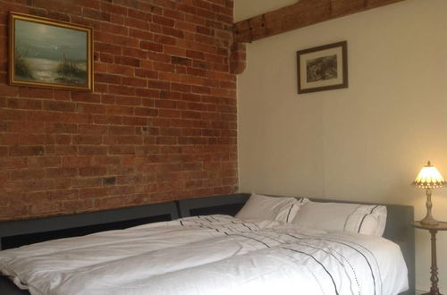 Photo 3 - Squirrel Barn. Hi-spec. Hot tub & Wifi. Sleeps 14