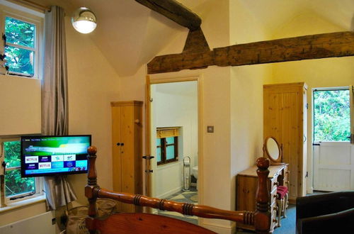 Photo 7 - Squirrel Barn. Hi-spec. Hot tub & Wifi. Sleeps 14