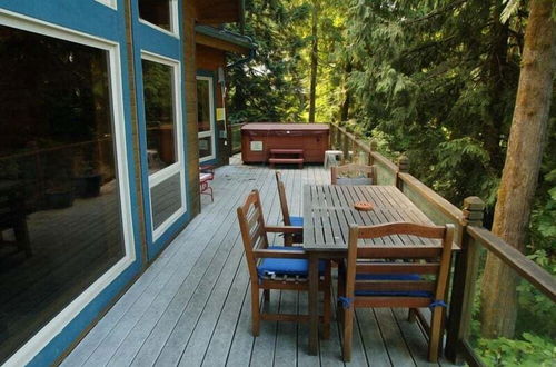 Photo 32 - 07MF - Lake Front - Hot Tub - BBQ - Sleeps 8