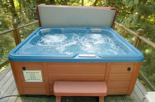 Photo 13 - 07MF - Lake Front - Hot Tub - BBQ - Sleeps 8