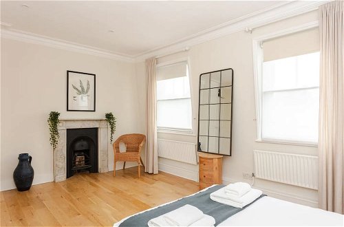 Foto 24 - Beautiful 5 Bedroom Home With Garden in South Kensington
