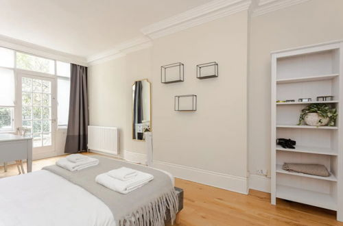 Foto 9 - Beautiful 5 Bedroom Home With Garden in South Kensington
