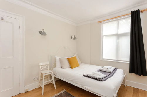 Foto 22 - Beautiful 5 Bedroom Home With Garden in South Kensington