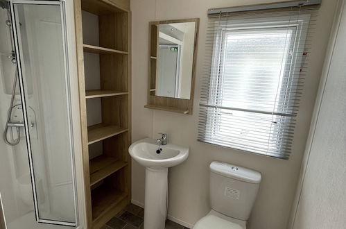 Photo 4 - Beautiful 3-bed Caravan Situated on Lakeland Haven