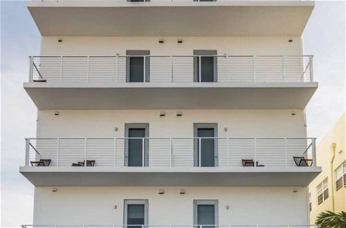 Photo 42 - Modern Apartment in South Beach