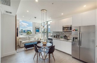 Photo 2 - Modern Apartment in South Beach