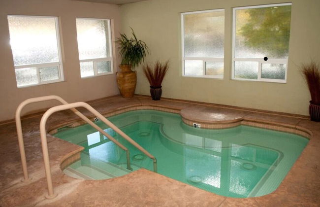 GetAways at the Lodge at Kingsbury Crossing - Photo 19