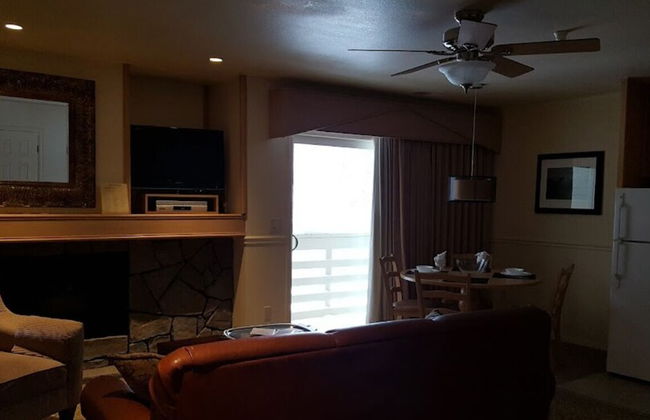 GetAways at the Lodge at Kingsbury Crossing - Photo 10