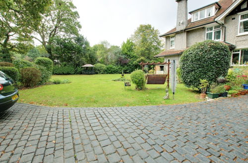 Foto 17 - Immaculate 4-bed Apartment in Bournemouth & spa