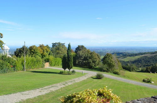 Foto 20 - Apartment in a 19th Century Building, in the Hills With Stunning Views, Wifi