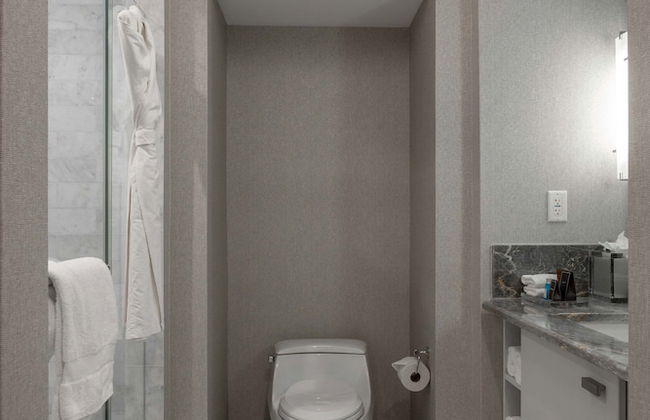 Charming Beachfront Condo With Large Balcony - Foto 29