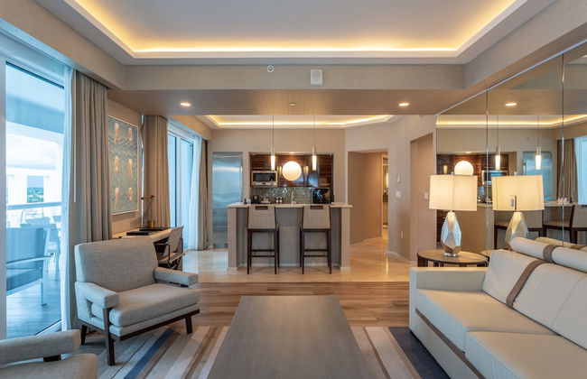 Charming Beachfront Condo With Large Balcony - Foto 17