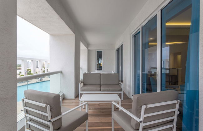 Charming Beachfront Condo With Large Balcony - Foto 41