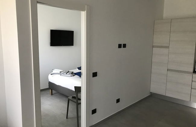 Feel at Home Apartments & Rooms - Photo 9