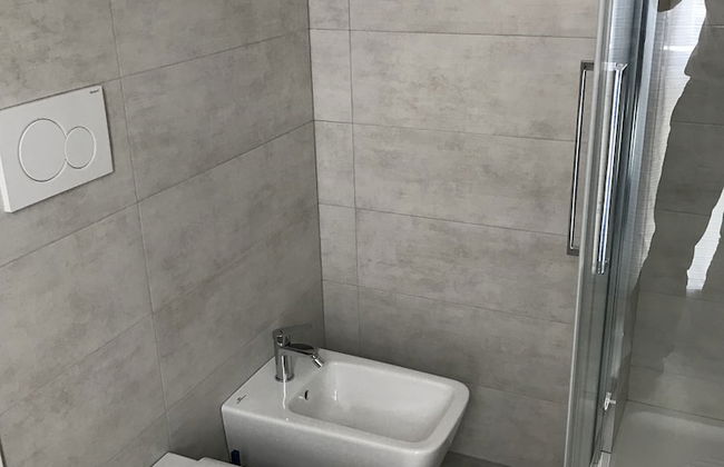 Feel at Home Apartments & Rooms - Photo 14