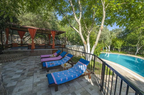 Foto 6 - Peaceful Villa With Private Pool and Garden in Fethiye