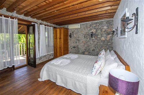 Photo 10 - Peaceful Villa With Private Pool and Garden in Fethiye