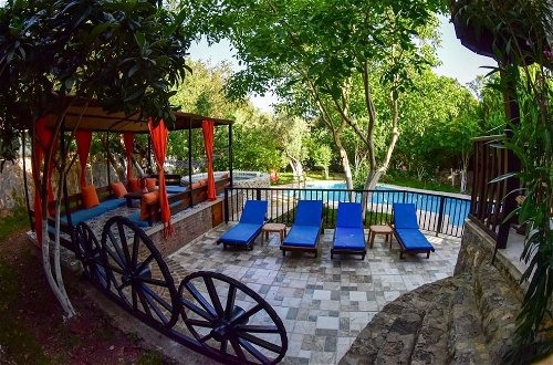 Foto 16 - Peaceful Villa With Private Pool and Garden in Fethiye