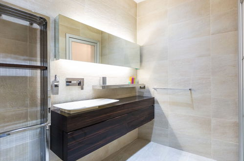 Photo 32 - Rental In Rome Cosmopolitan Hi-tech Luxury Apartment