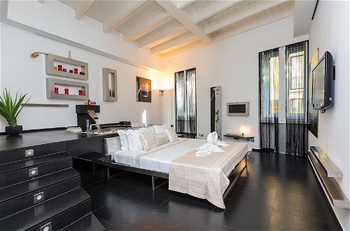 Photo 5 - Rental In Rome Cosmopolitan Hi-tech Luxury Apartment