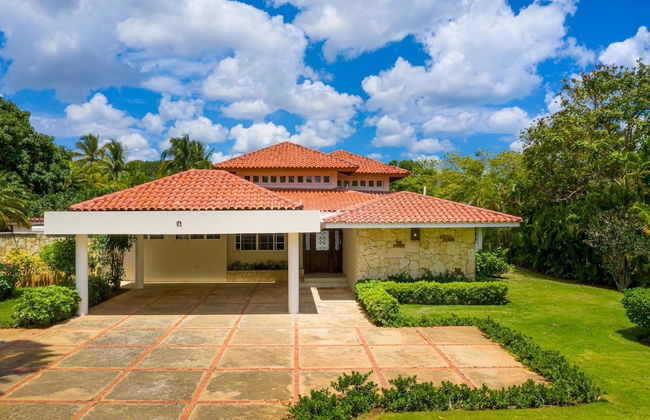 Casa de Campo Villa for Rent in Caribbean Style - With Pool Jacuzzi and Volleyball net - Foto 1