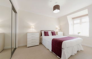 Photo 3 - Roomspace Apartments -Royal Swan Quarter