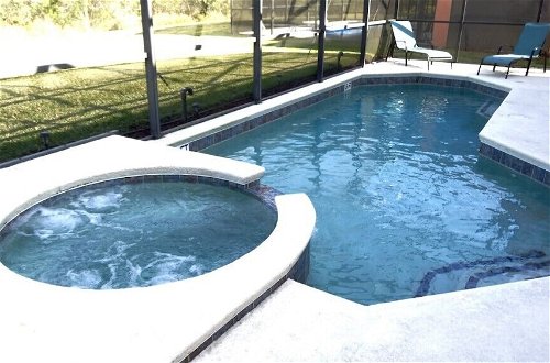 Foto 28 - 5 Beds With Private Pool Near Disney Parks 4703 5 Bedroom Home by RedAwning