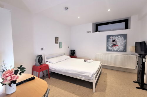 Photo 1 - Spacious Double Room with en-suite - 2c