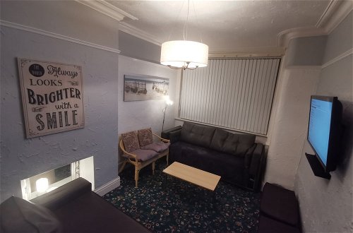 Photo 1 - 6 Person - 1 - Bed Apartment in Blackpool