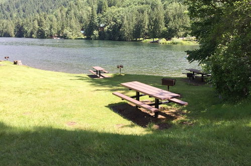 Photo 23 - 83MF - Lakeside - Hot Tub - WIFI - BBQ - Dock - Sleeps 4 NO PETS