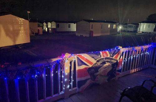 Photo 16 - Cosy Static Caravan on East Mersea Island