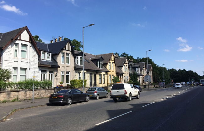Great Location 2 Bedroom Scotstoun Flat - Photo 17