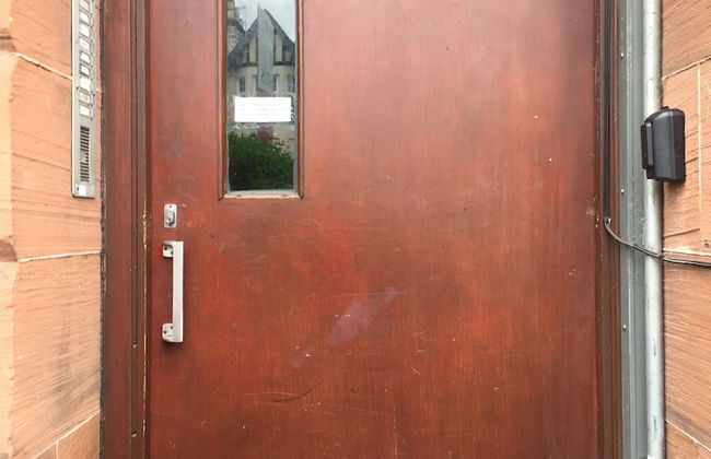 Great Location 2 Bedroom Scotstoun Flat - Photo 14