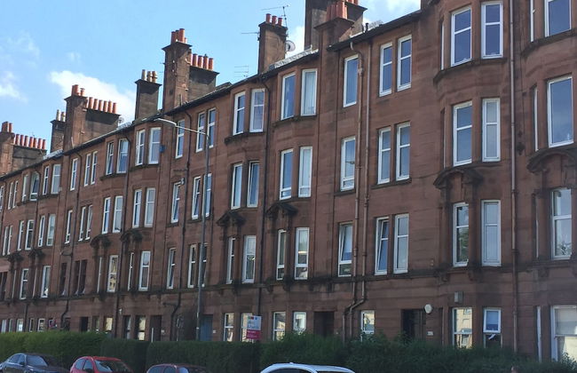 Great Location 2 Bedroom Scotstoun Flat - Photo 15