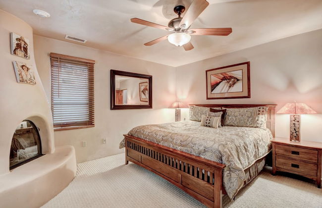 El Corazon de Santa Fe - Photo 7