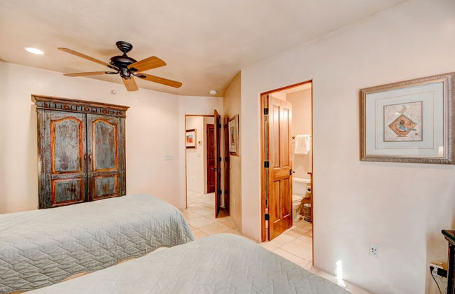 El Corazon de Santa Fe - Photo 3