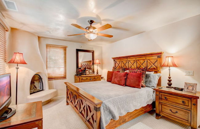 El Corazon de Santa Fe - Photo 18