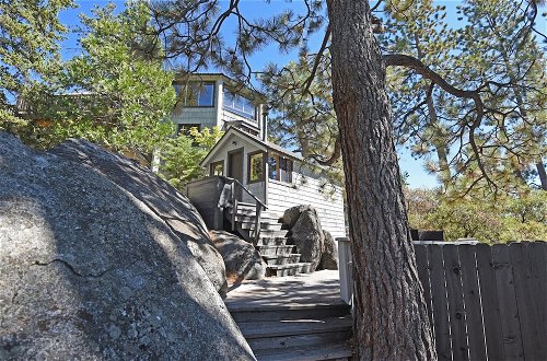Photo 33 - Rockpile Treehouse